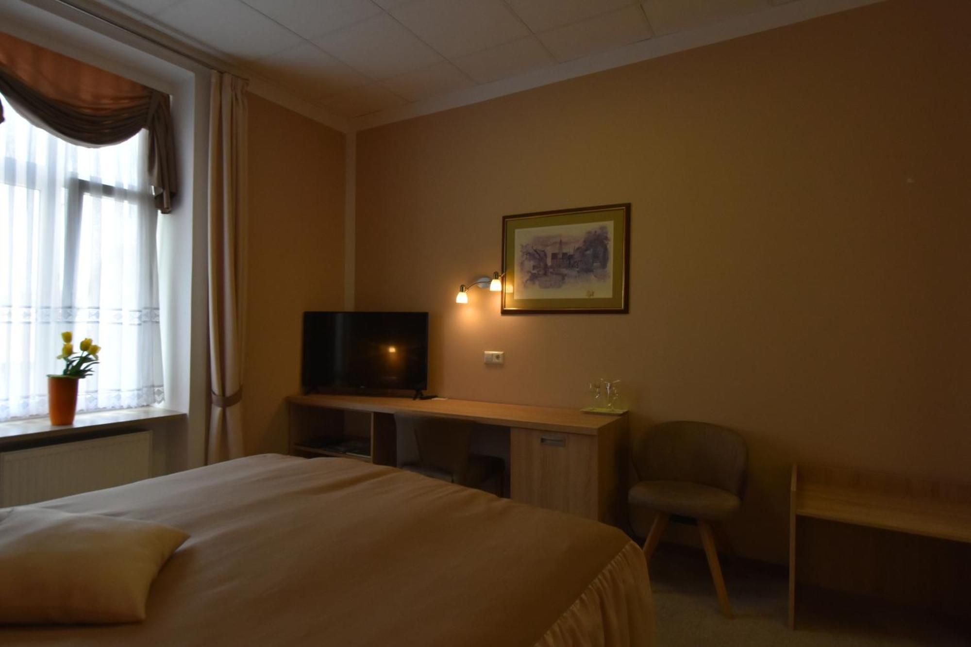 Apartments And Rooms Kod Eli Ravna Gora Exterior foto